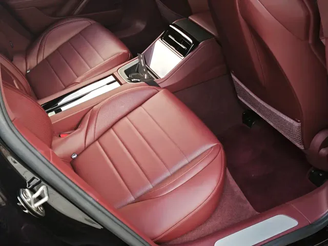 Porsche Panamera — Фото автомобиля 24