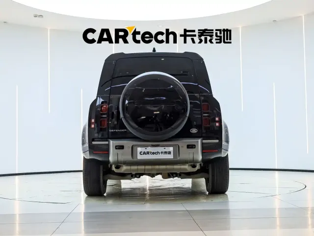 Land Rover Defender — Фото автомобиля 5