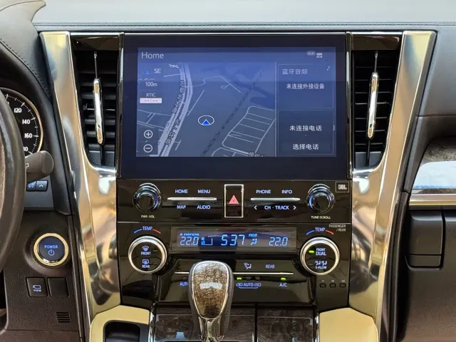 Toyota Vellfire — Фото автомобиля 17