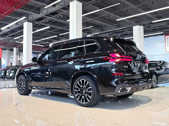 BMW X5 — Фото автомобиля 10