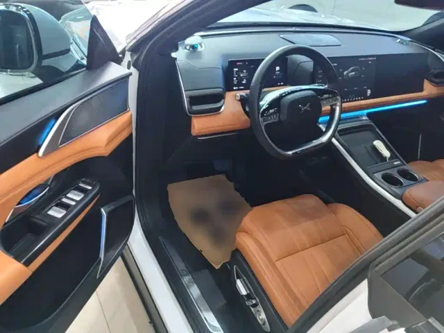 Xpeng G9 — Фото автомобиля 15