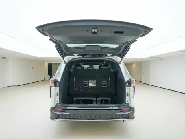 Toyota Granvia — Фото автомобиля 6