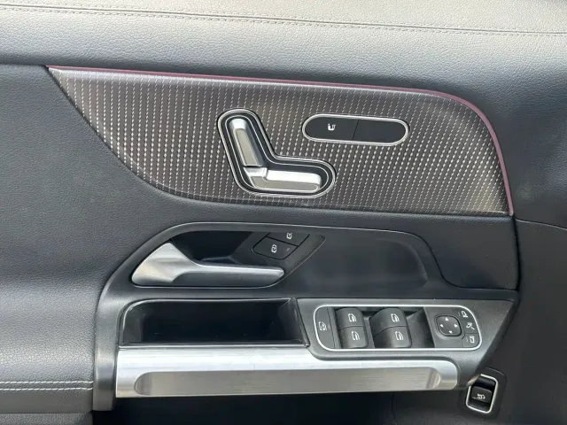 Mercedes-Benz EQB — Фото автомобиля 17