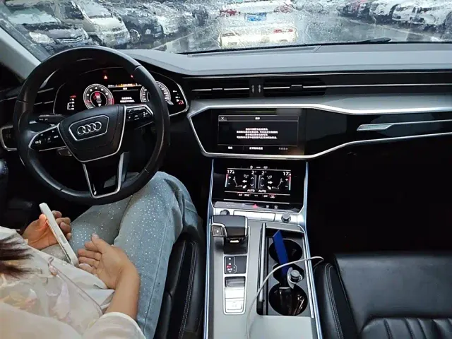 Audi A6L — Фото автомобиля 11