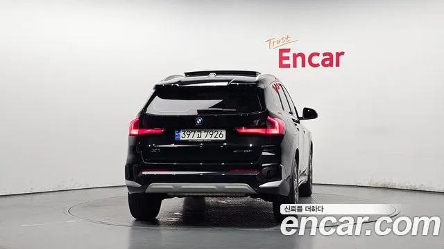 BMW X1 — Фото автомобиля 3
