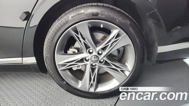 Genesis G90 Бензин 3.5 турбо AWD — Фото автомобиля 18
