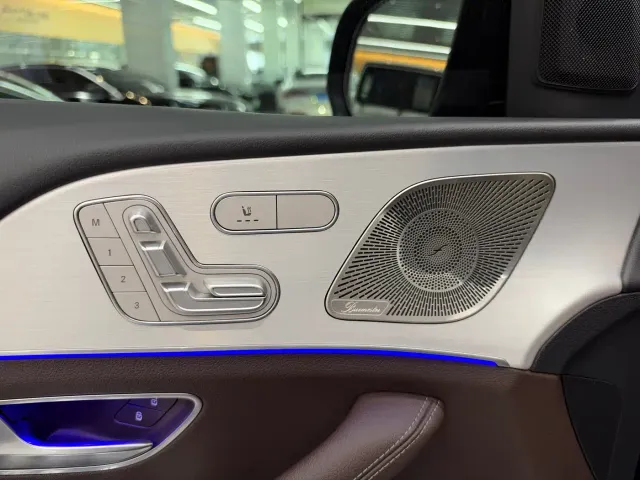 Mercedes-Benz GLE-Class — Фото автомобиля 12