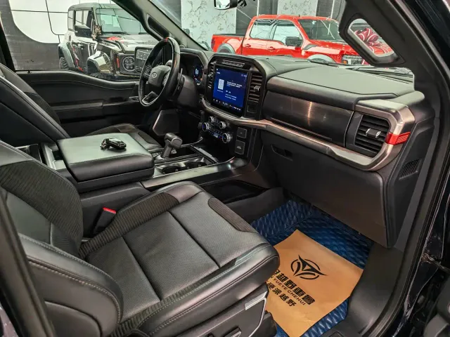 Ford F-150 Raptor — Фото автомобиля 6