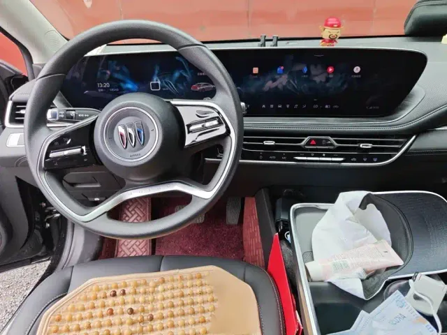 Buick LaCrosse — Фото автомобиля 12