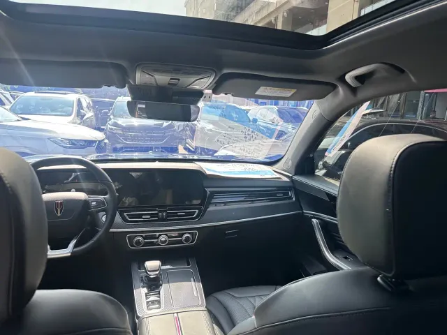 Hongqi HS5 — Фото автомобиля 10
