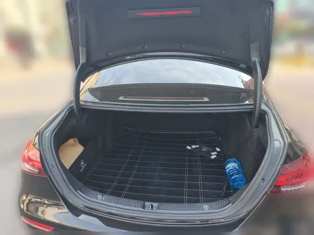 Mercedes-Benz E-Class — Фото автомобиля 15