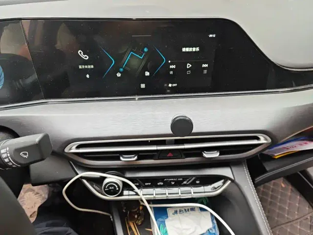 Changan Eado — Фото автомобиля 9
