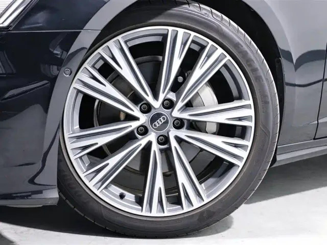 Audi A6L — Фото автомобиля 21