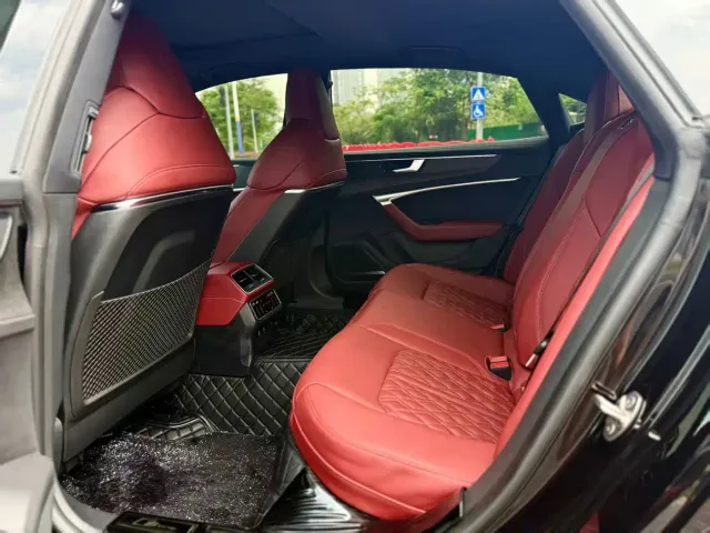 Audi A7L — Фото автомобиля 13