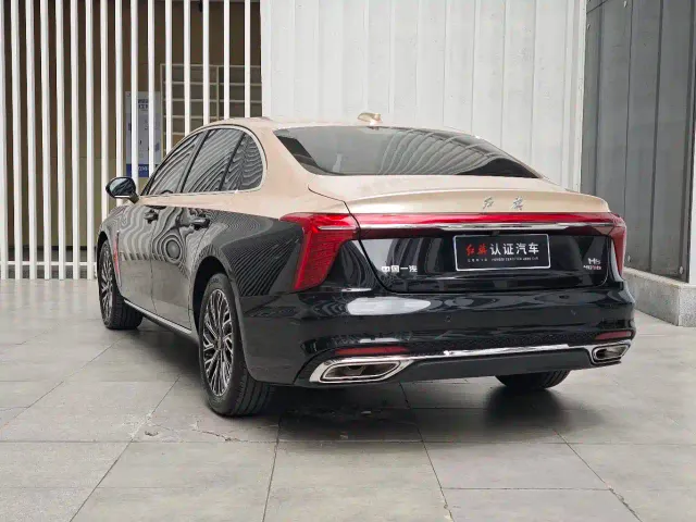 Hongqi Hongqi H5 2025 2.0T Automatic Flag Celebration 500,000 Units Anniversary Edition — Фото автомобиля 9