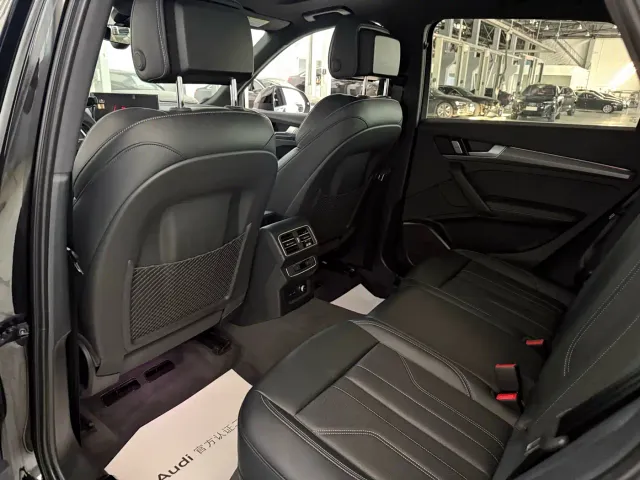 Audi Audi Q5L 2024 Model 40 TFSI Luxury Dynamic — Фото автомобиля 7