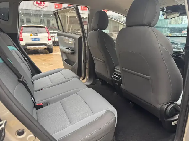 GAC Aion Y — Фото автомобиля 13