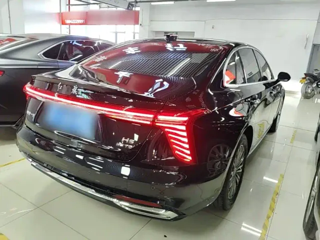 Hongqi H5 — Фото автомобиля 6