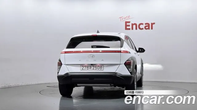 Hyundai Kona — Фото автомобиля 4