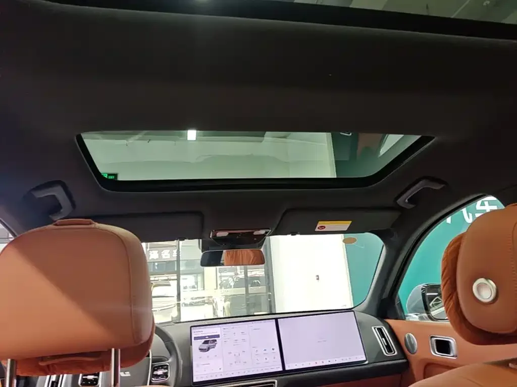 Li Auto Li L8 2025 Max Smart Renewal Edition — Фото автомобиля 17
