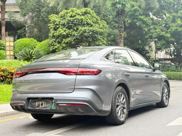 BYD Qin L — Фото автомобиля 19