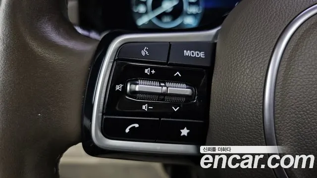 Kia Canival Carnival 4 поколение Бензин 7 мест Signature — Фото автомобиля 7