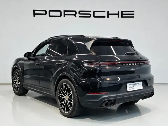Porsche Cayenne — Фото автомобиля 4