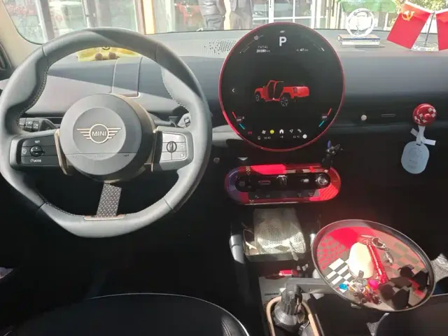 MINI Electric ACEMAN — Фото автомобиля 12