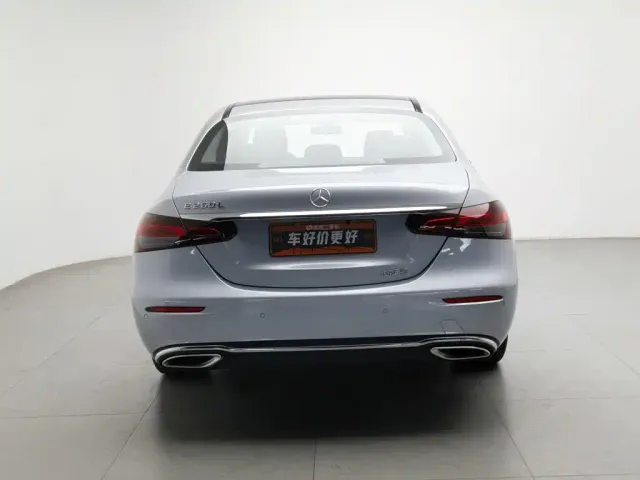 Mercedes-Benz E-Class — Фото автомобиля 4