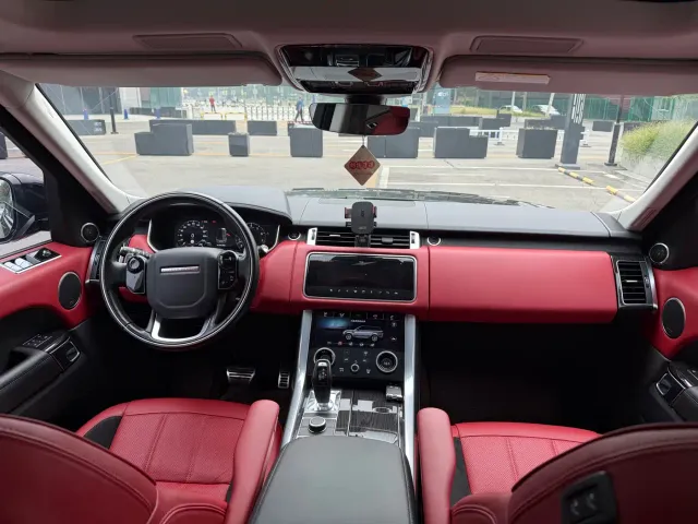 Land Rover Range Rover Sport — Фото автомобиля 15