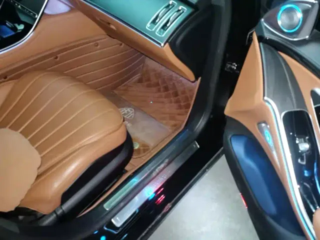 Mercedes-Benz S-Class — Фото автомобиля 8