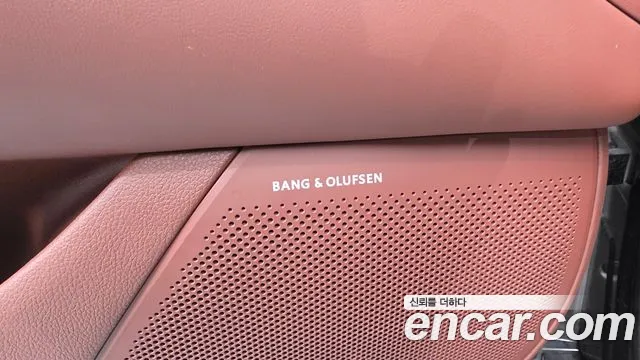 Genesis G90 Бензин 3.5 турбо AWD — Фото автомобиля 28