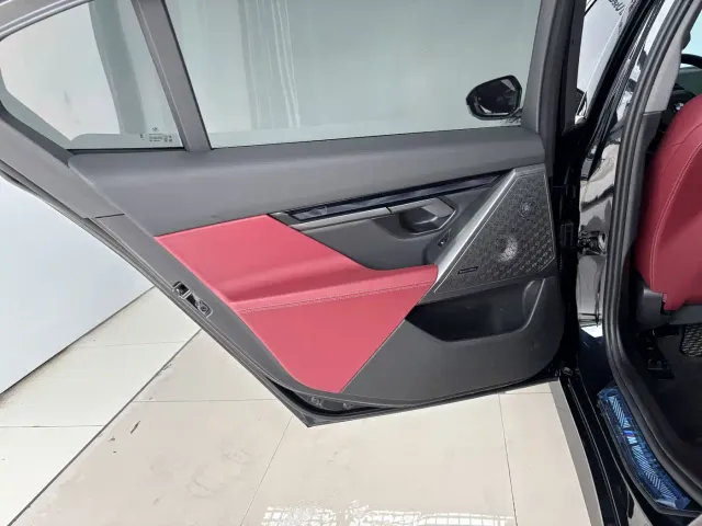 BMW 5 Series — Фото автомобиля 22