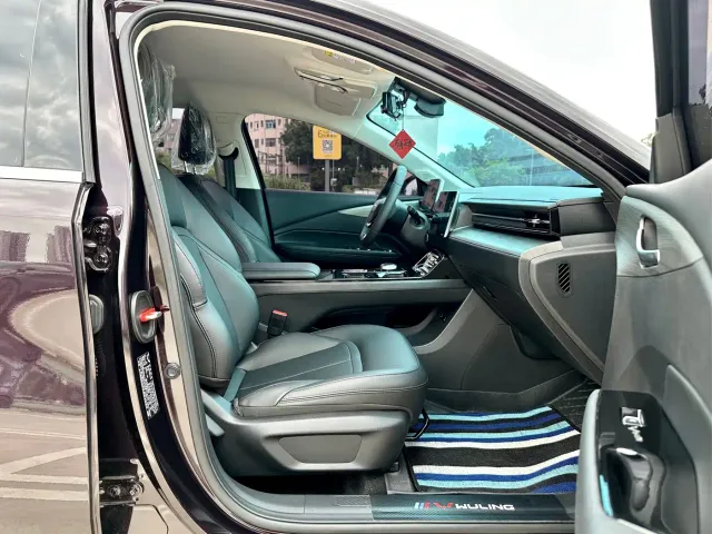 Wuling Starlight — Фото автомобиля 17