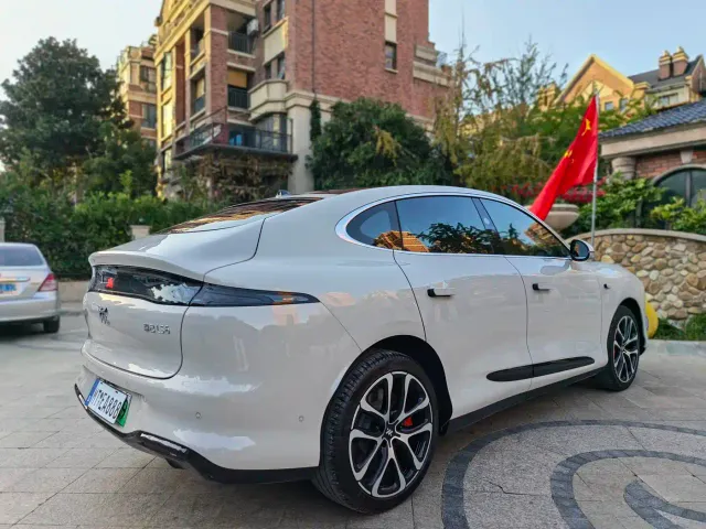 IM Motors LS6 — Фото автомобиля 9