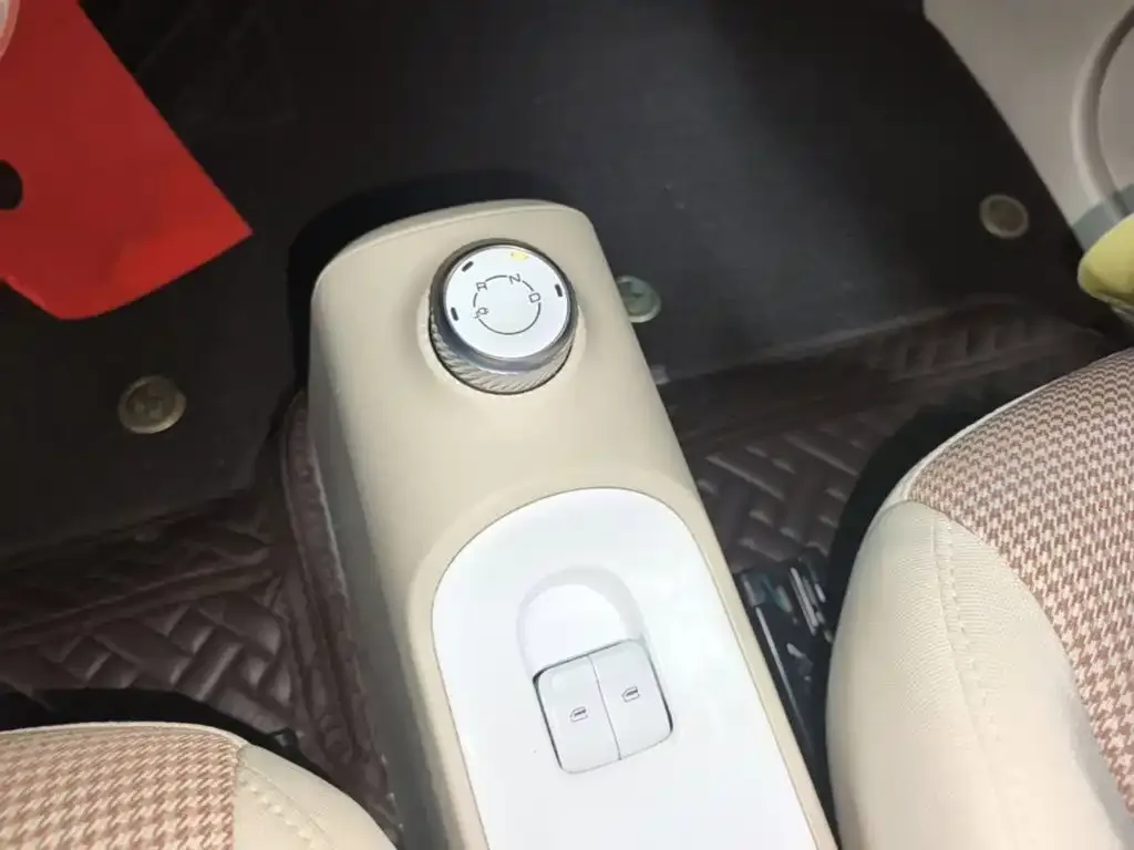 Wuling Motors Hongguang MINIEV 2024 3rd Gen 215km Advanced — Фото автомобиля 13