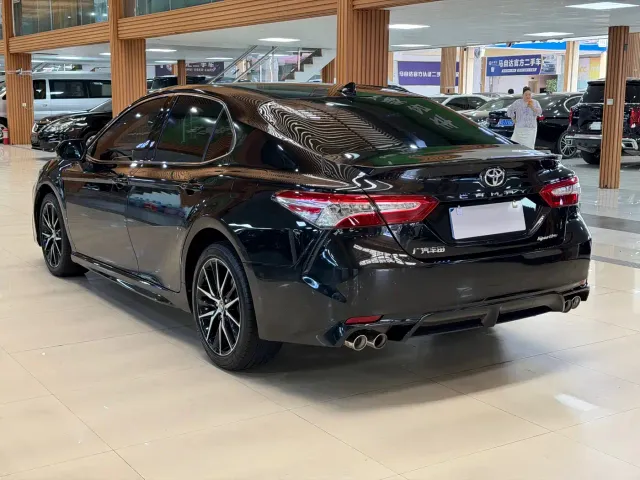 Toyota Camry — Фото автомобиля 19
