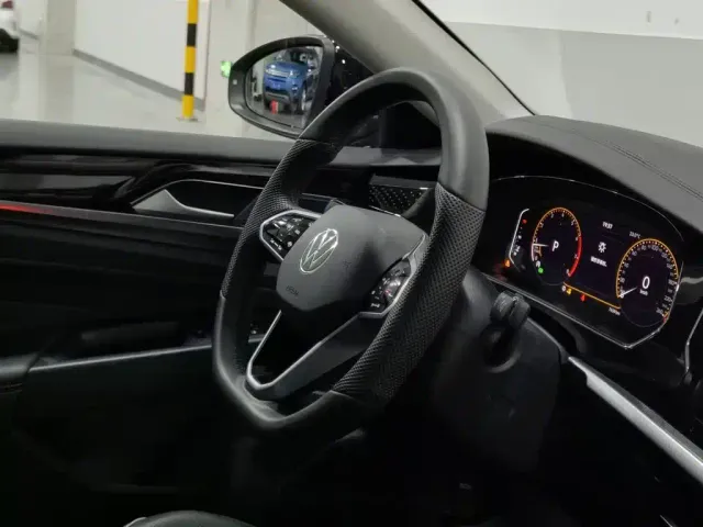 Volkswagen Passat — Фото автомобиля 22
