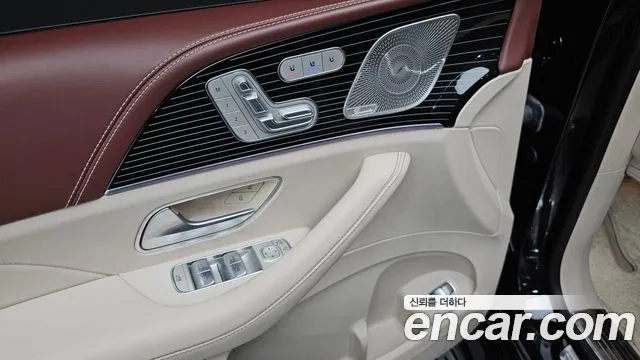Mercedes-Benz GLS-Class — Фото автомобиля 19