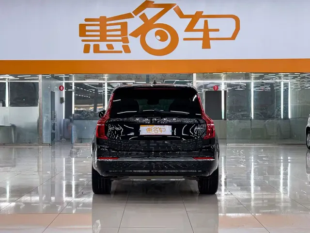 Volvo XC90 — Фото автомобиля 22