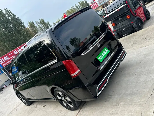 Mercedes-Benz V-Class — Фото автомобиля 19