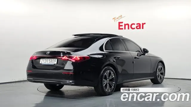 Mercedes-Benz E-Class W214 — Фото автомобиля 2