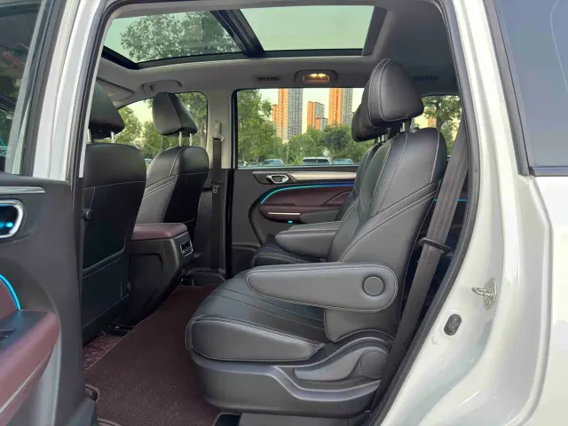 GAC Trumpchi M6 — Фото автомобиля 9