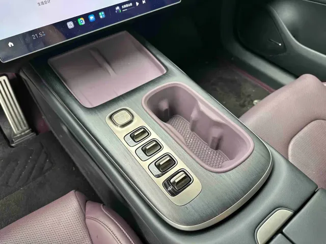 Xiaomi SU7 — Фото автомобиля 20