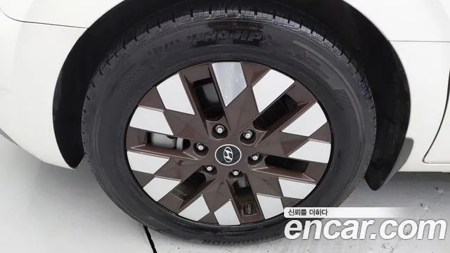 Hyundai Staria — Фото автомобиля 16