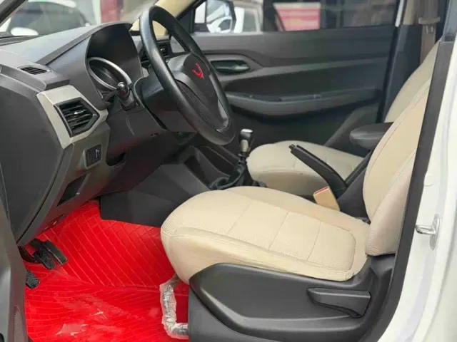 Wuling Hongguang — Фото автомобиля 14