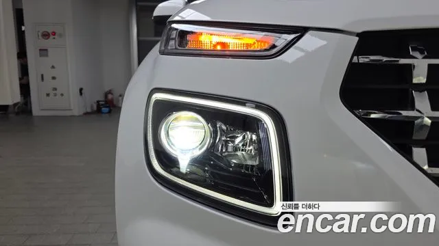 Hyundai Venue — Фото автомобиля 7