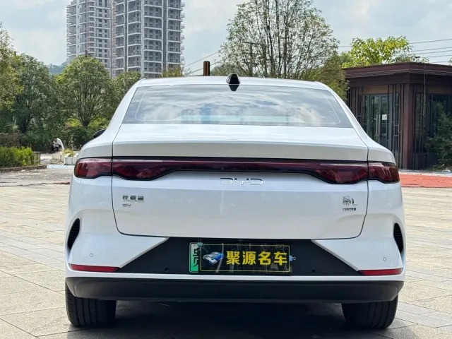 BYD Qin L — Фото автомобиля 8