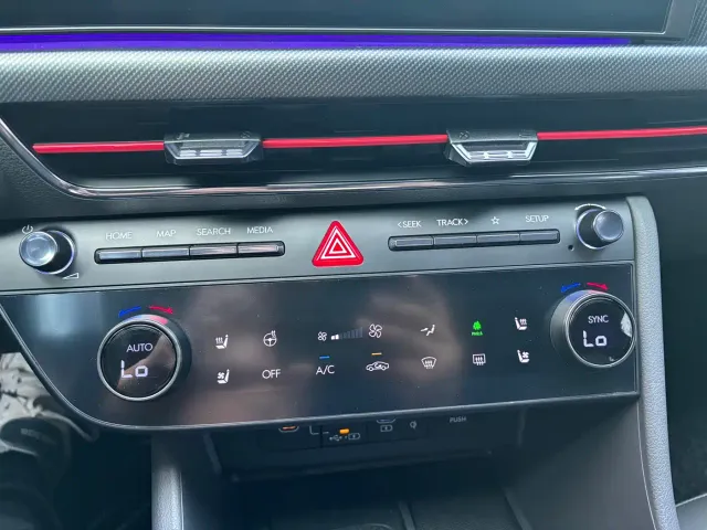 Hyundai Sonata — Фото автомобиля 26