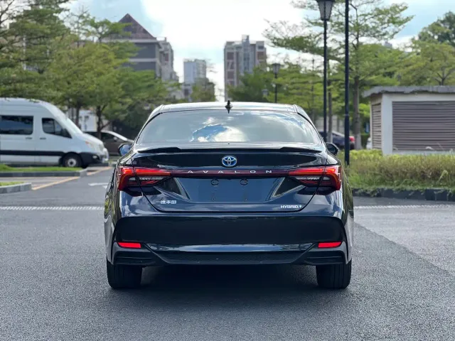 Toyota Avalon — Фото автомобиля 5